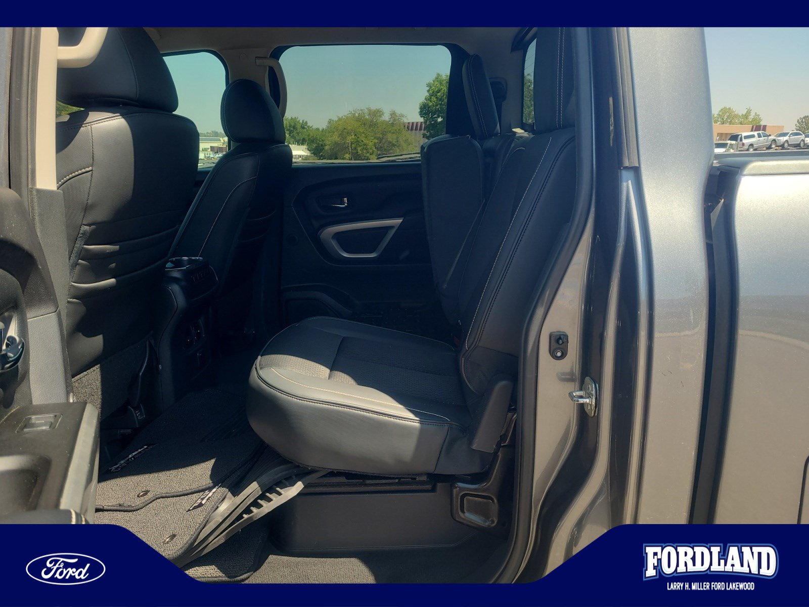 Used 2017 Nissan Titan PRO-4X AWD/4WD image 17