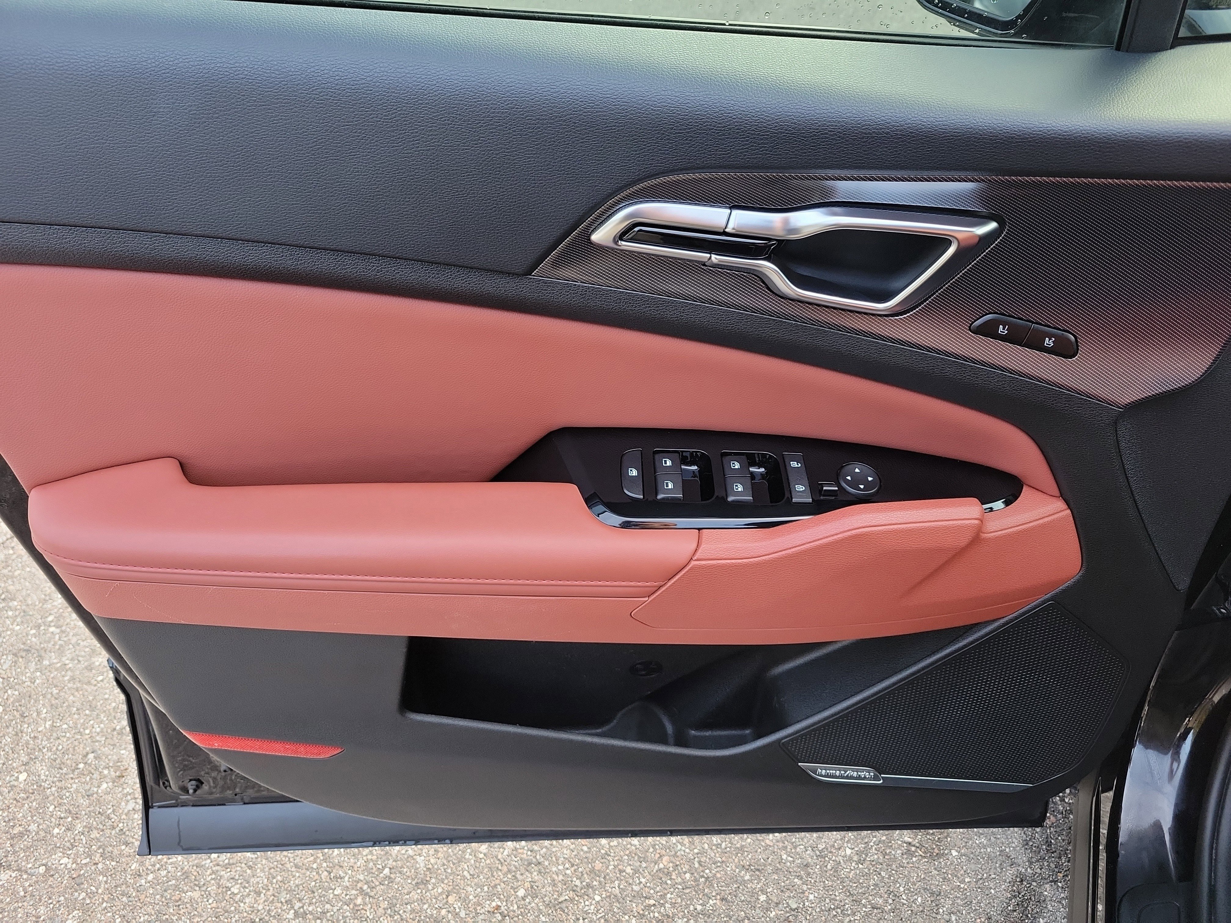 Used 2023 Kia Sportage SX image 21