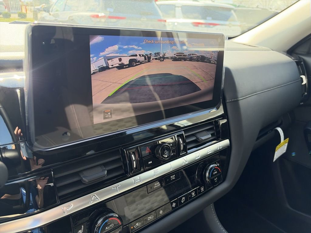 New 2026 Nissan Pathfinder SV image 17