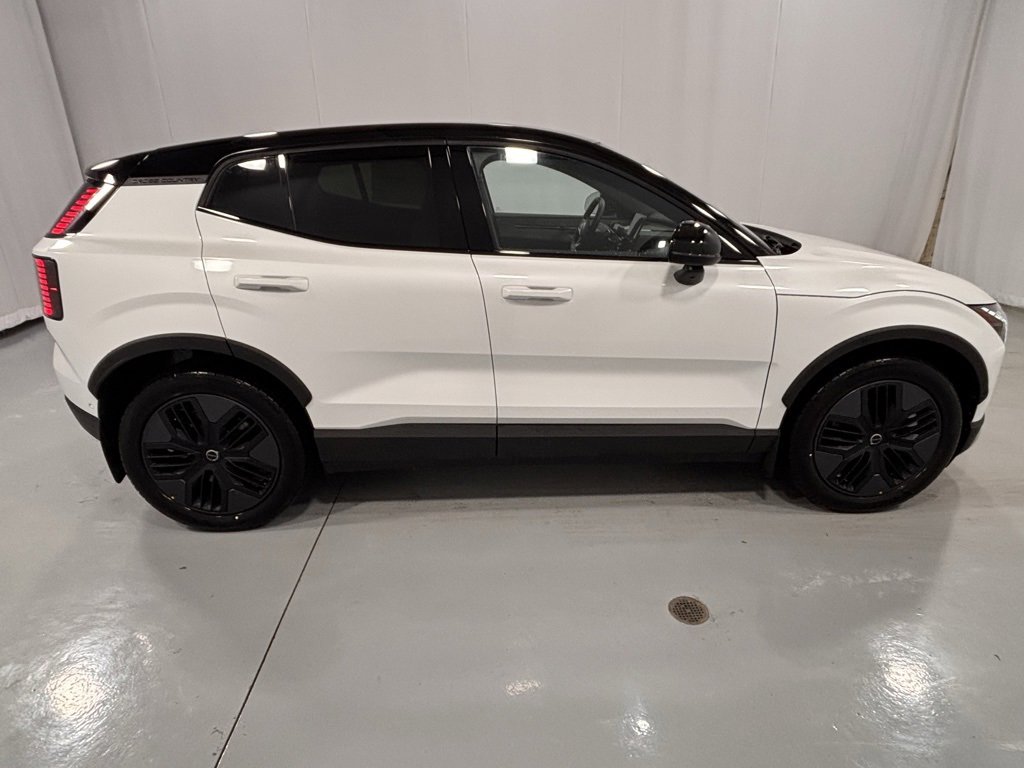 New 2026 Volvo EX30 Cross Country Ultra image 5