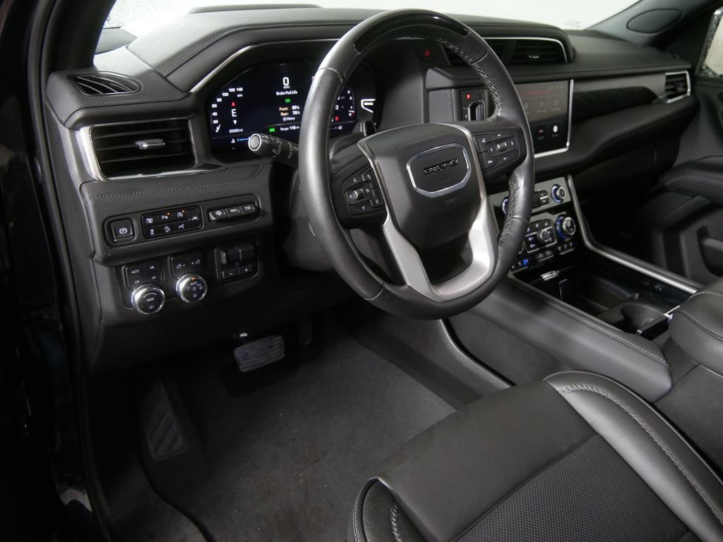 Used 2024 GMC Yukon Denali w/ Advanced Technology Package AWD/4WD image 13