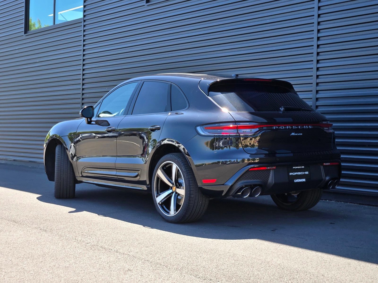 New 2026 Porsche Macan AWD/4WD image 3