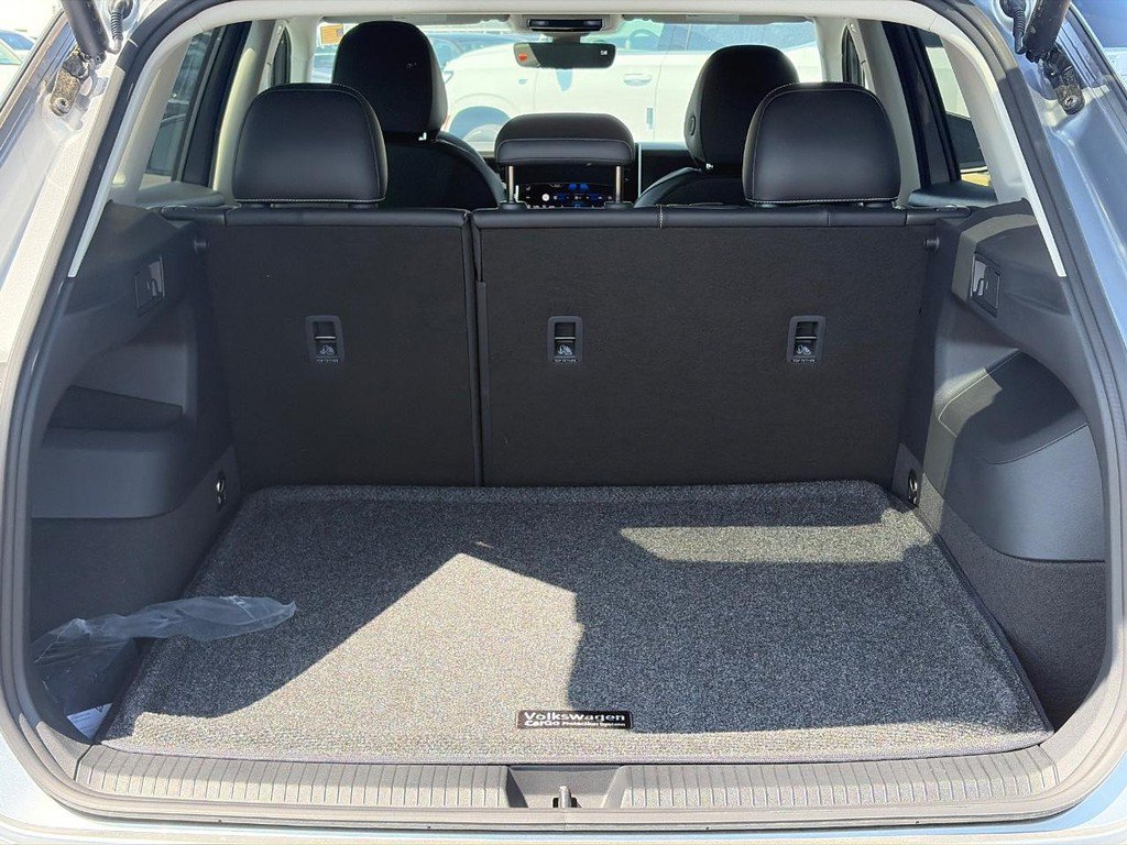 Certified 2026 Volkswagen Tiguan SE AWD/4WD image 7