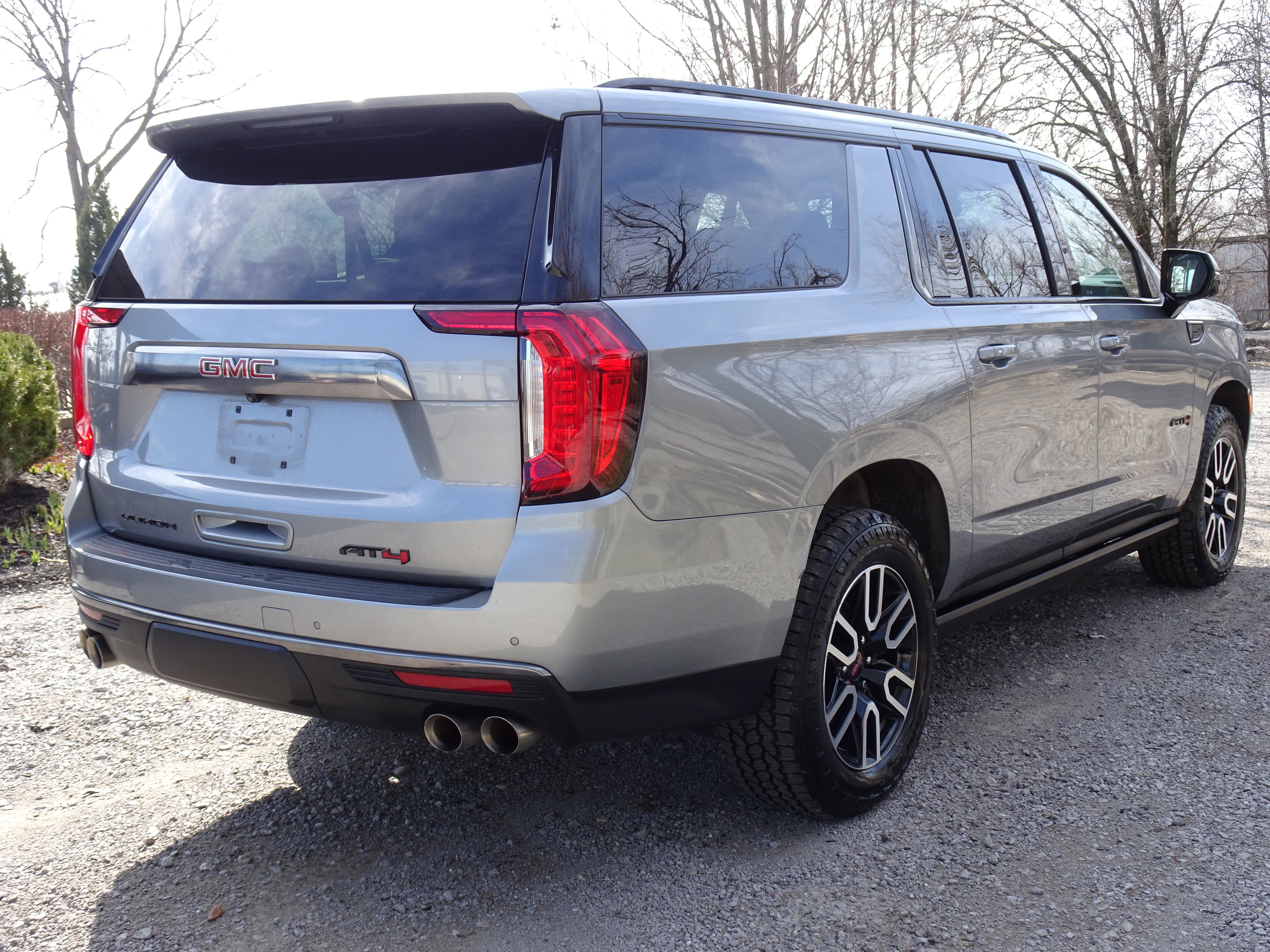 Used 2023 GMC Yukon XL AT4 w/ AT4 Premium Package image 10