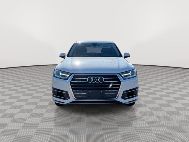 Used 2017 Audi Q7 3.0T Premium image 3