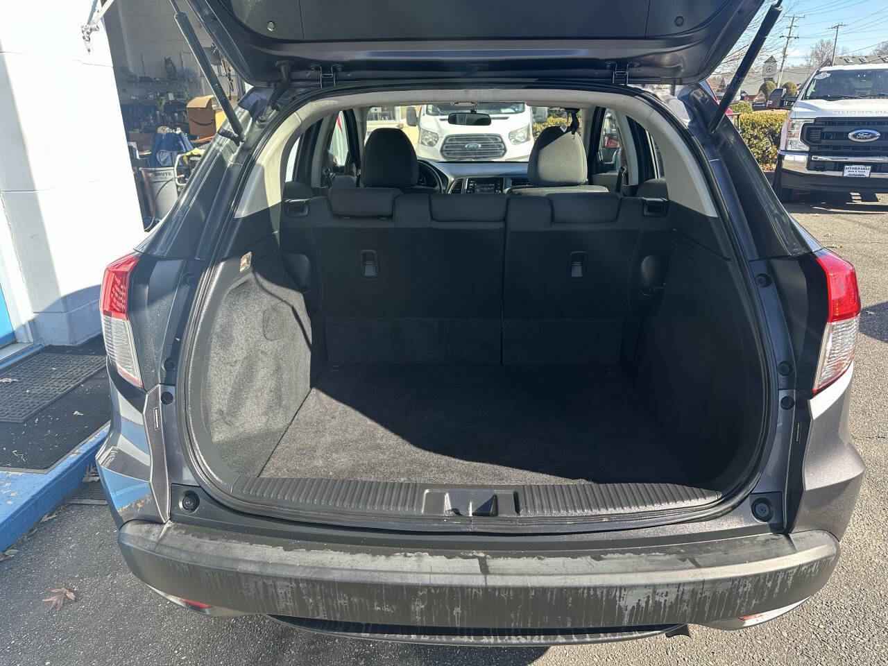 Used 2019 Honda HR-V LX image 16
