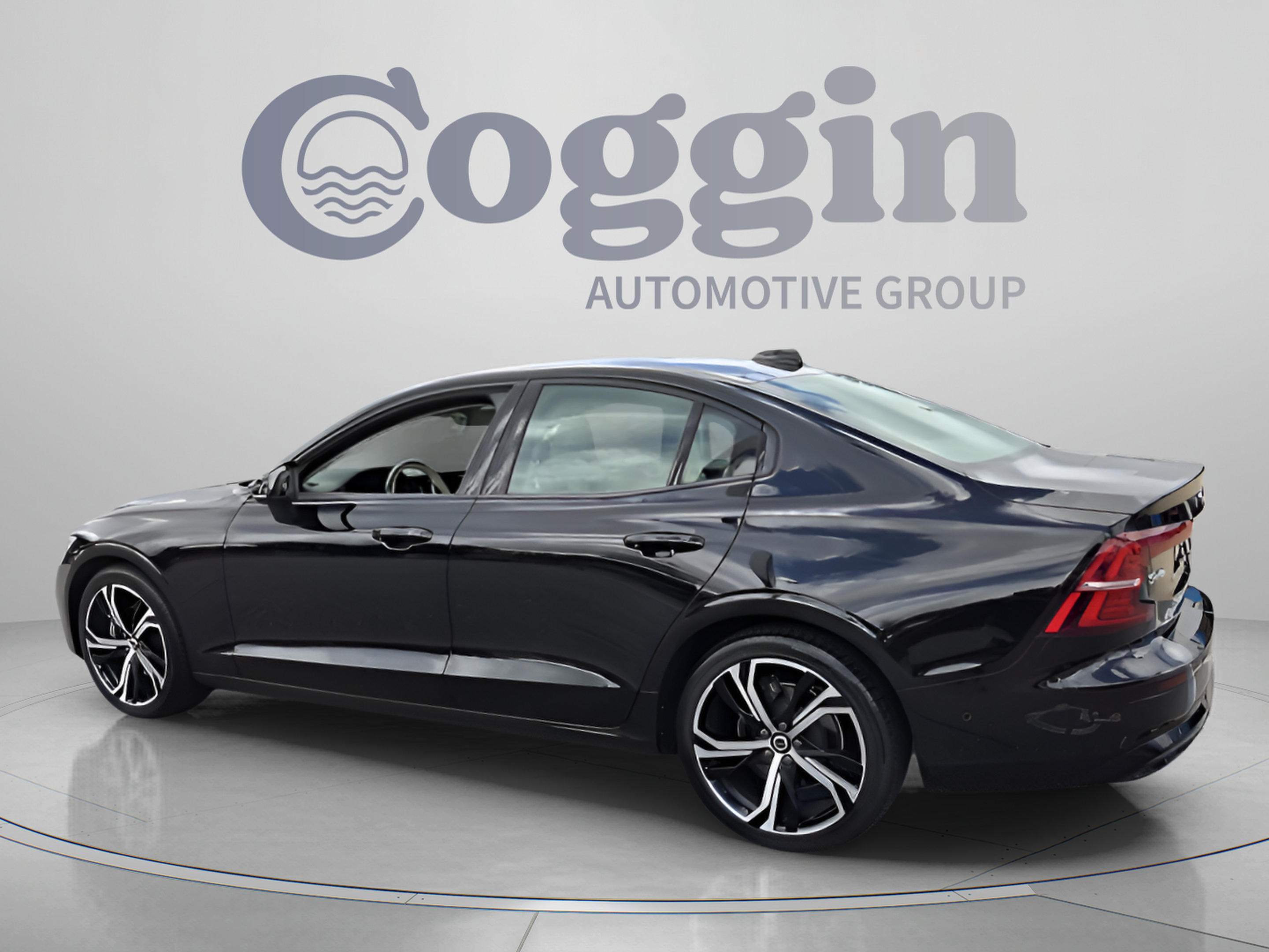Used 2024 Volvo S60 B5 Plus FWD image 3