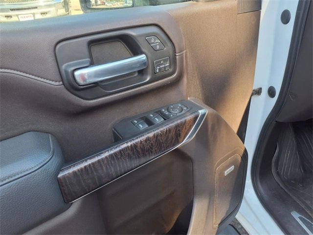 Used 2020 GMC Sierra 3500 Denali w/ Technology Package image 17