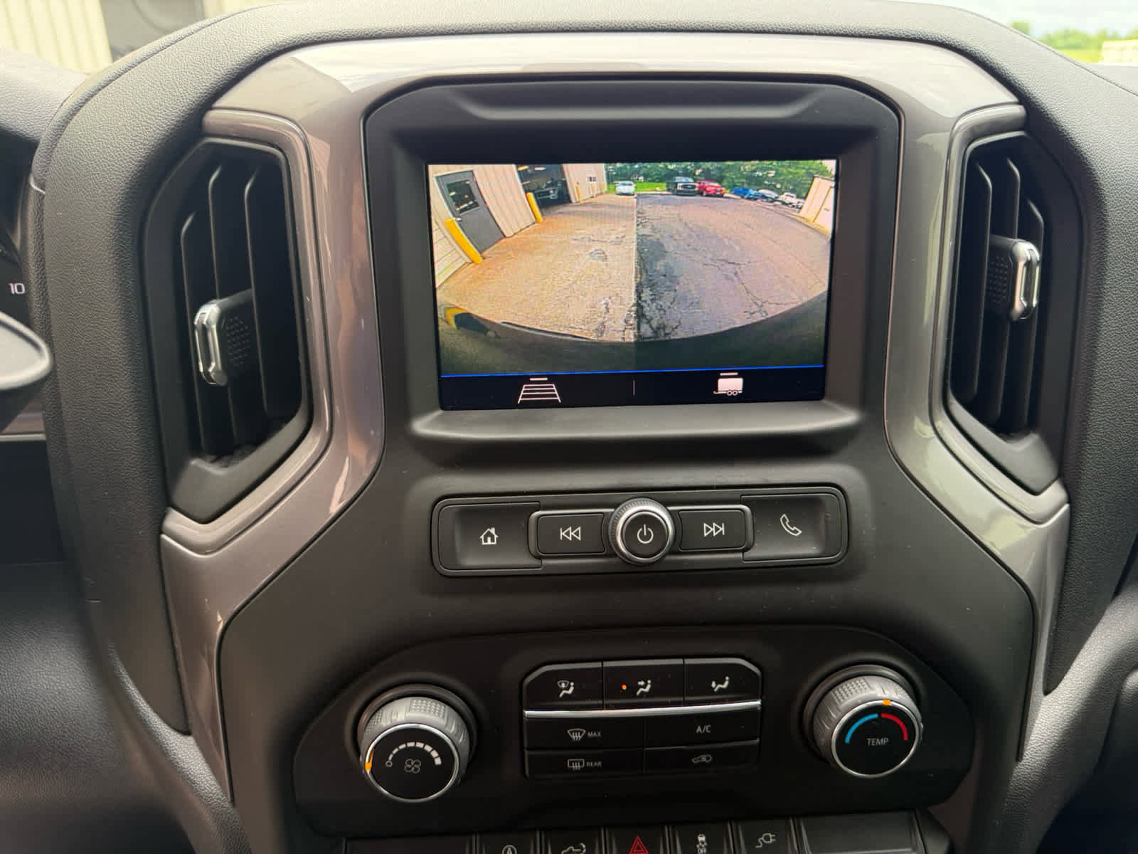 Used 2021 Chevrolet Silverado 1500 Custom AWD/4WD image 13