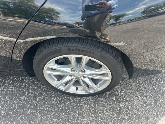 Certified 2023 Cadillac CT4 Luxury w/ Sun And Sound Package image 8