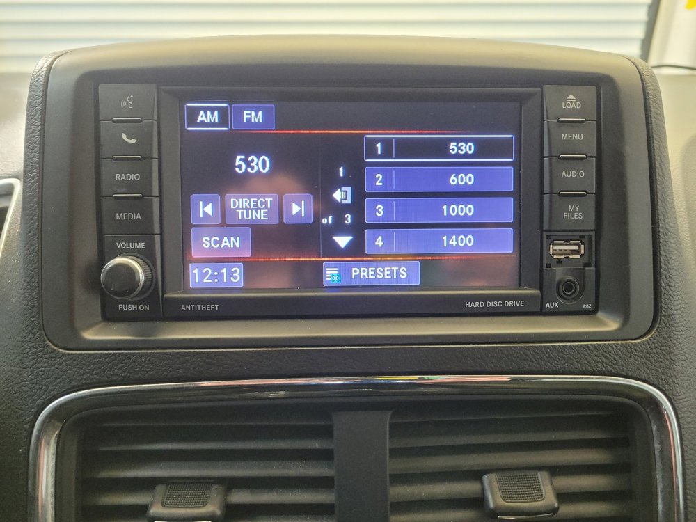 Used 2020 Dodge Grand Caravan SE image 25