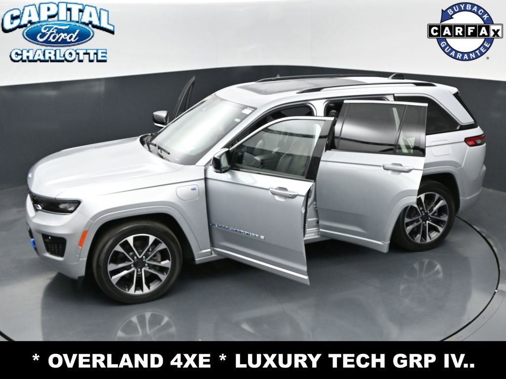 Used 2022 Jeep Grand Cherokee Overland w/ Advanced Protech Group III AWD/4WD image 36