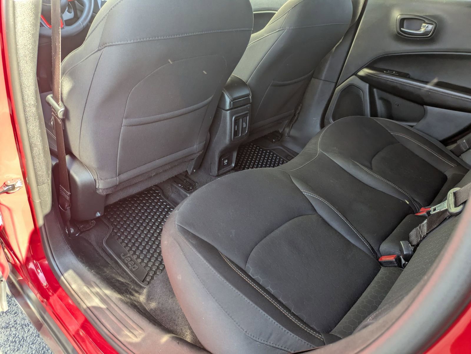 Used 2020 Jeep Compass Sport image 35