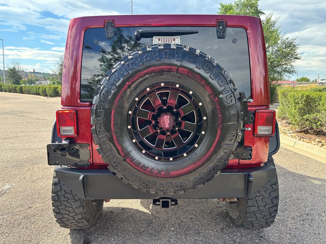 Used 2013 Jeep Wrangler Unlimited Sahara w/ Dual Top Group AWD/4WD image 8
