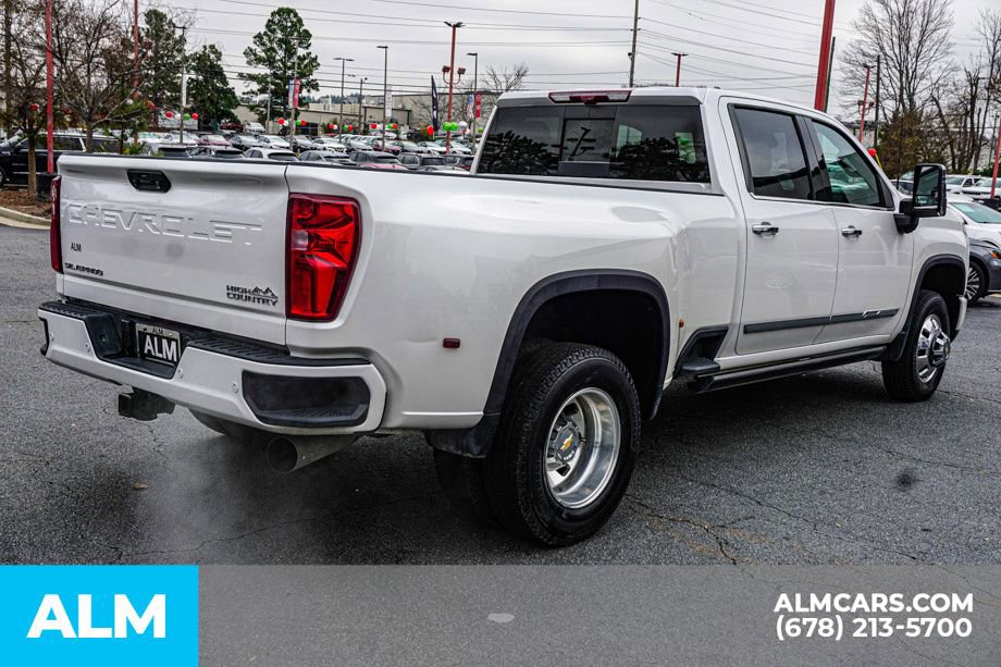 Used 2025 Chevrolet Silverado 3500 High Country w/ Technology Package image 6