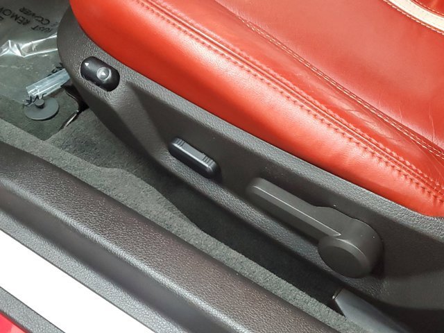 Used 2011 Ford Mustang GT Premium w/ Electronics Pkg image 16