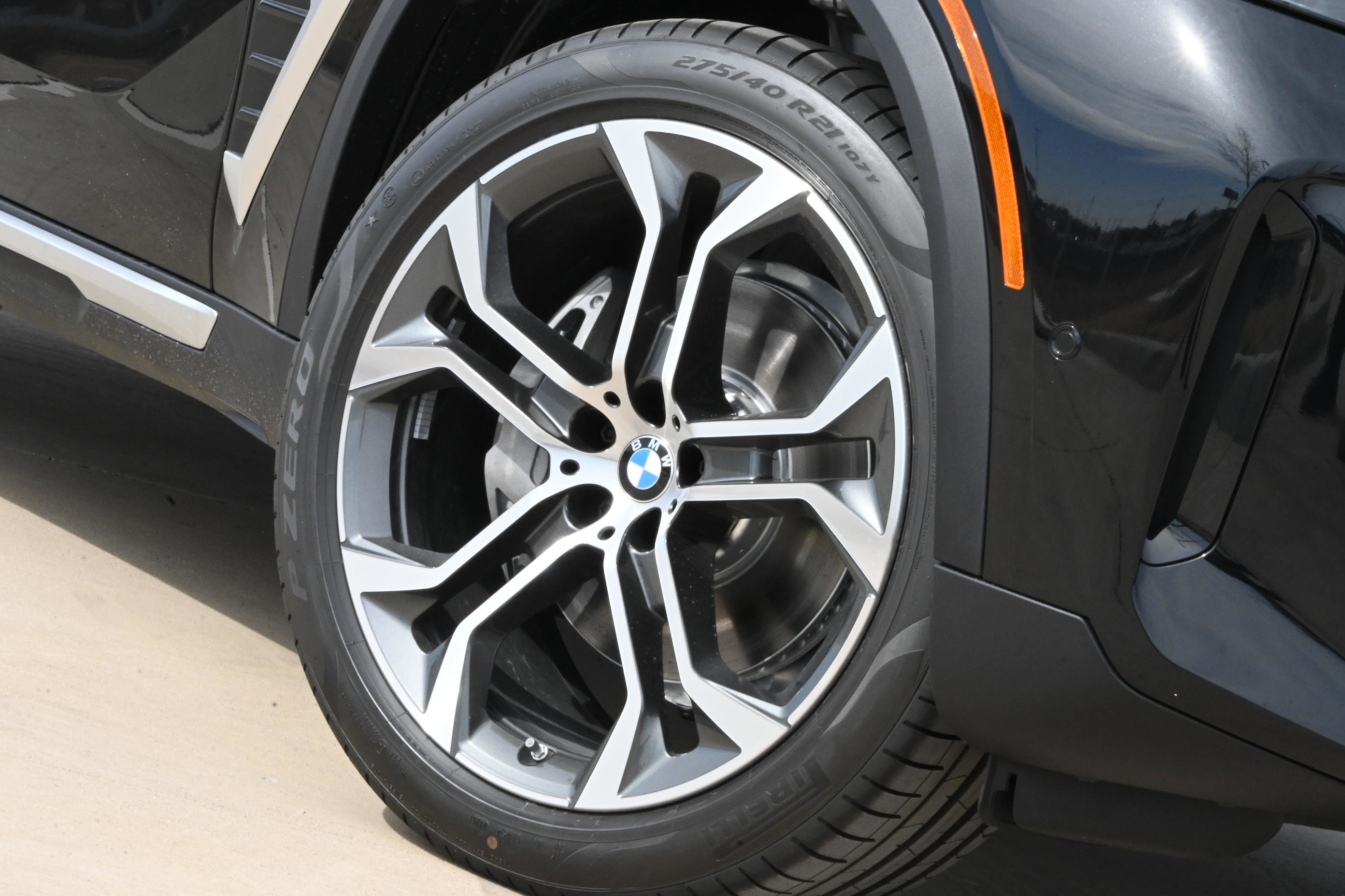 New 2026 BMW X5 sDrive40i w/ Climate Comfort Package image 8