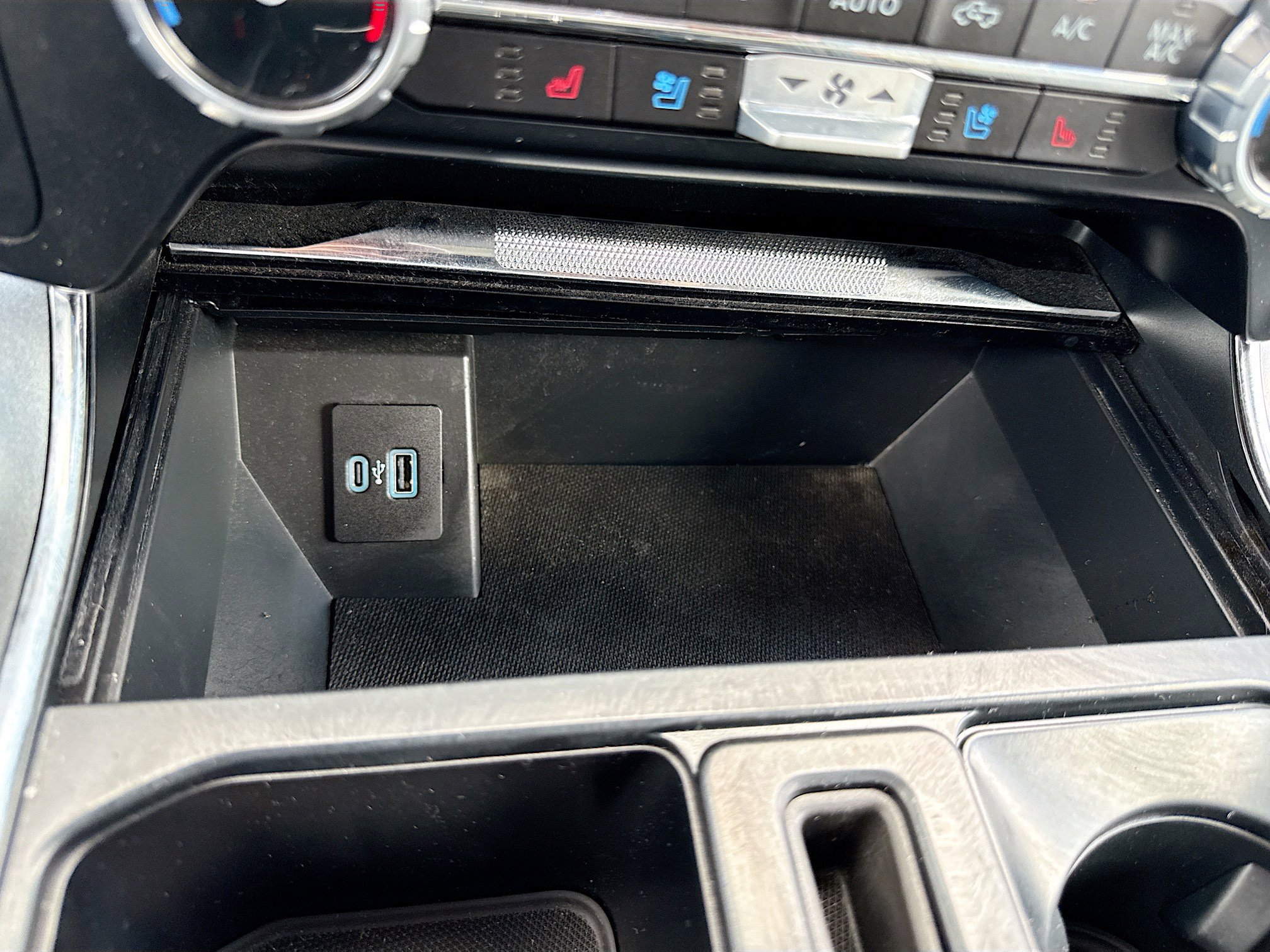 Used 2023 Ford F150 Lariat image 28