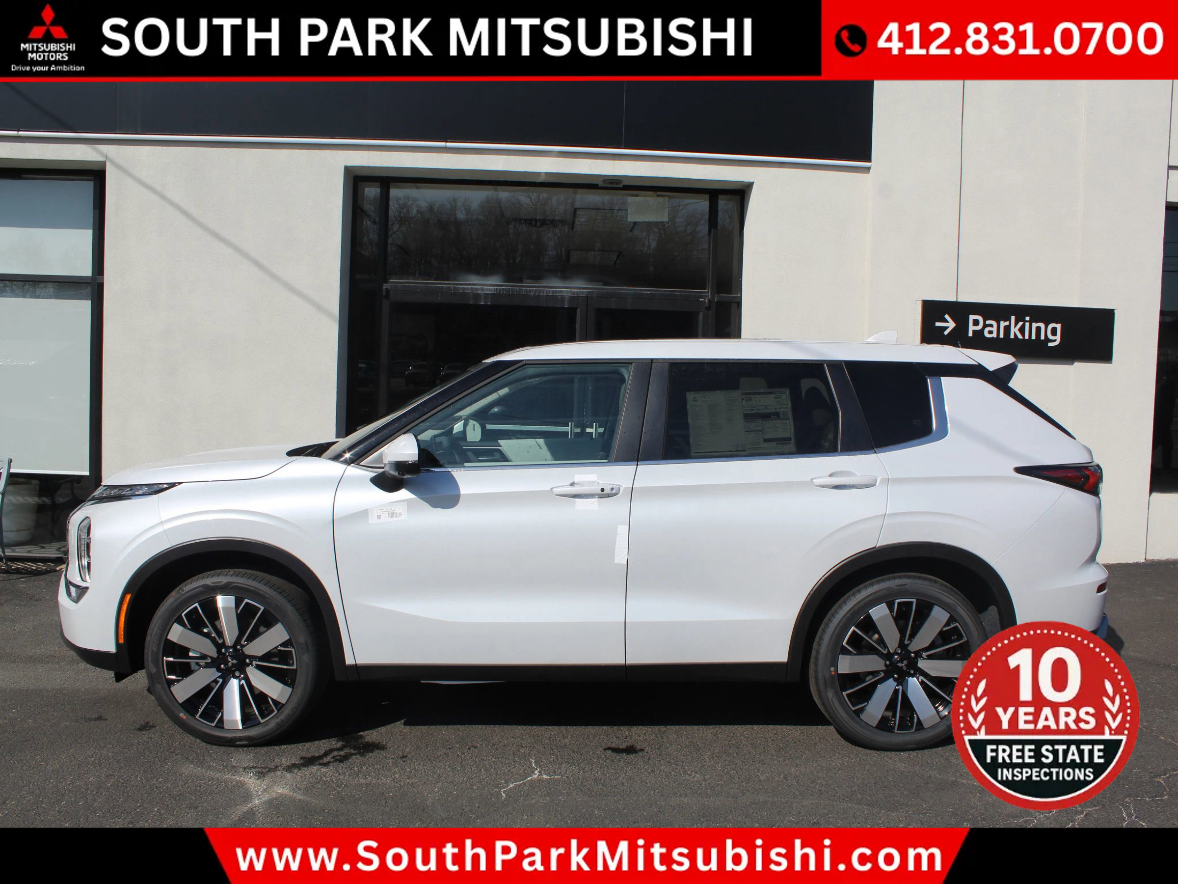 New 2025 Mitsubishi Outlander SE image 1