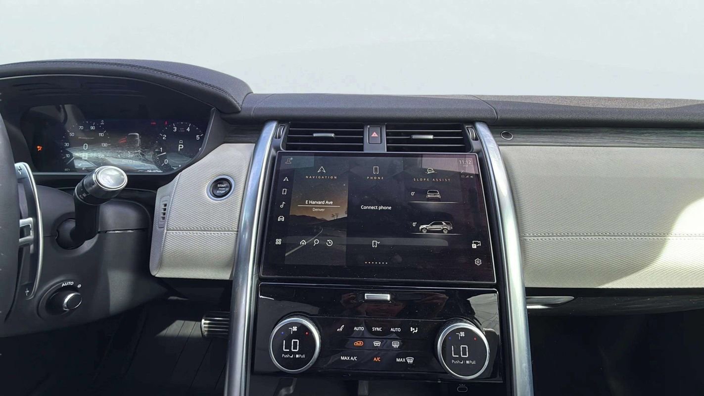 Used 2022 Land Rover Discovery HSE R-Dynamic image 10