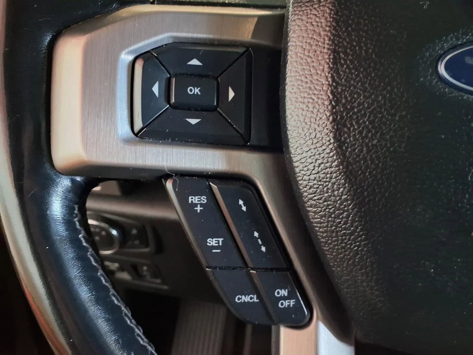 Used 2019 Ford F150 Platinum w/ Equipment Group 701A Luxury AWD/4WD image 31