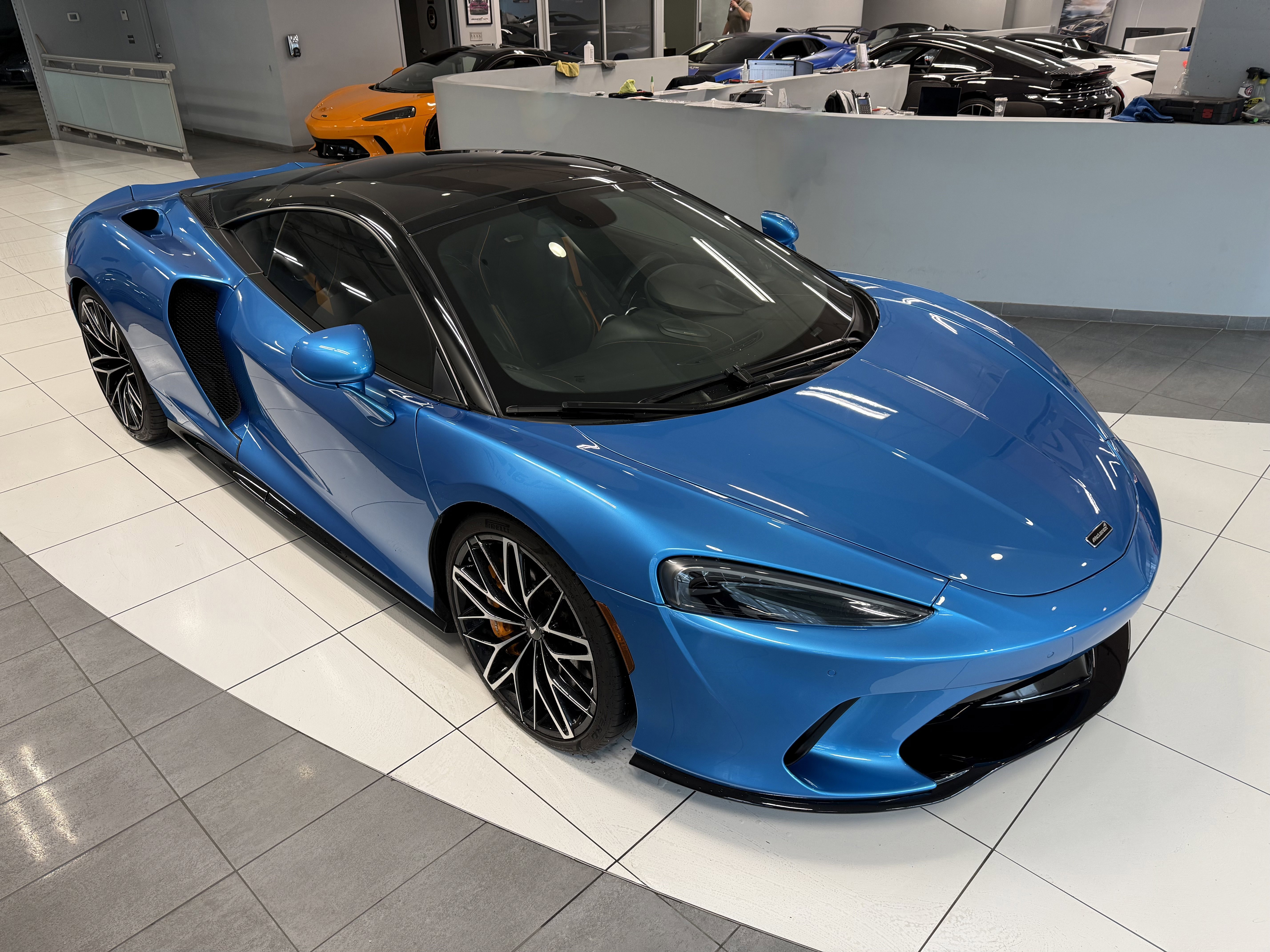 Used 2023 McLaren GT RWD image 6