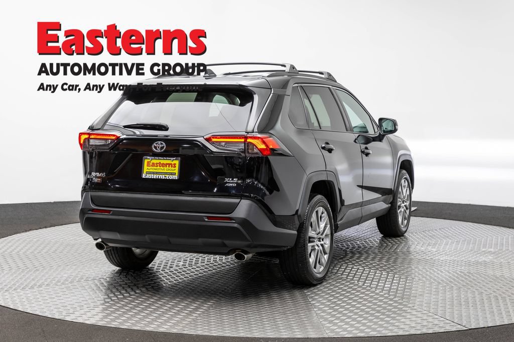 Used 2020 Toyota RAV4 XLE Premium AWD/4WD image 5