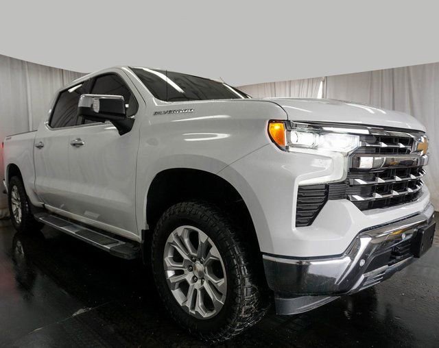 Used 2023 Chevrolet Silverado 1500 LTZ image 2