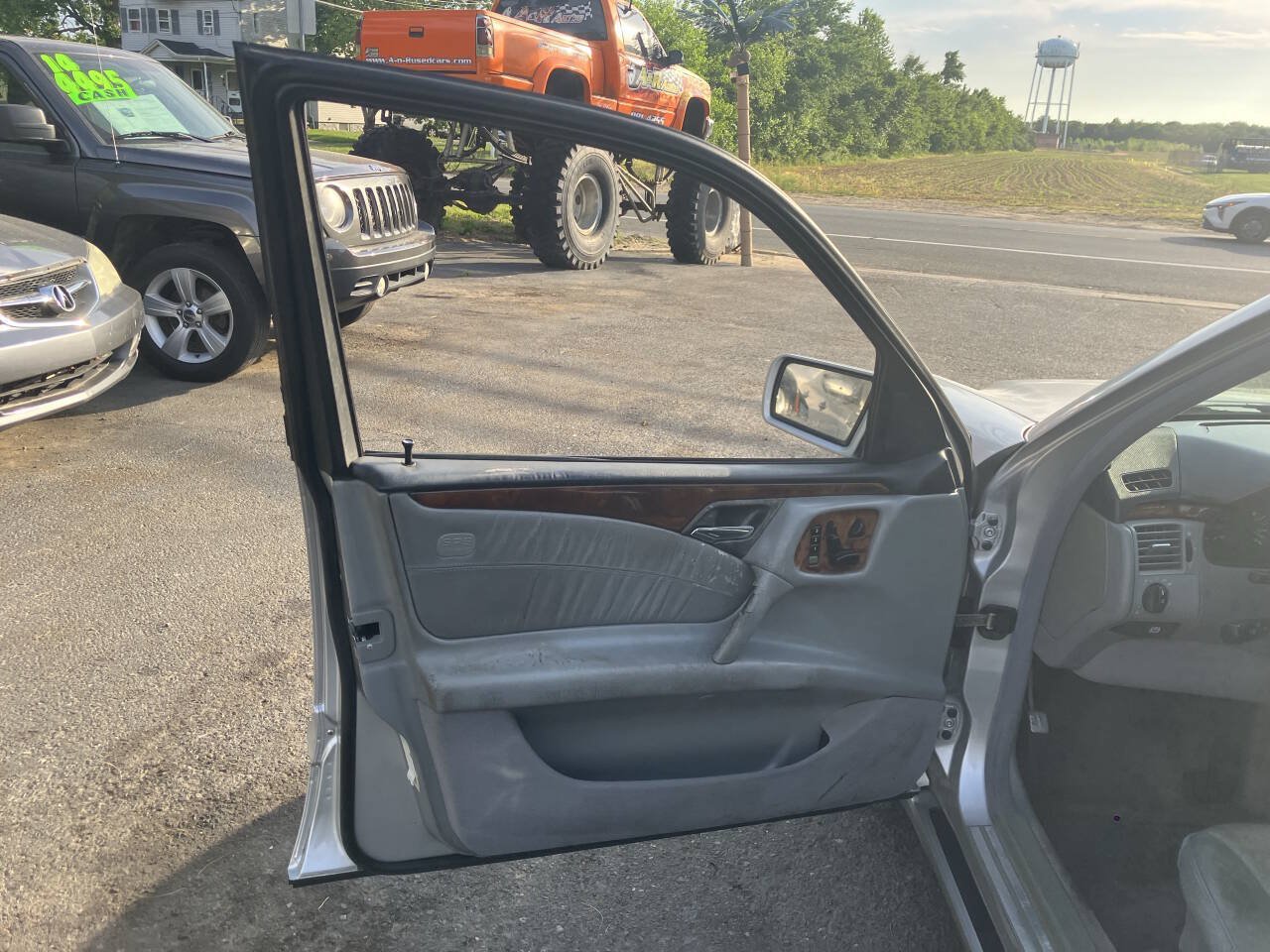 Used 1999 Mercedes-Benz E 430 Sedan image 17