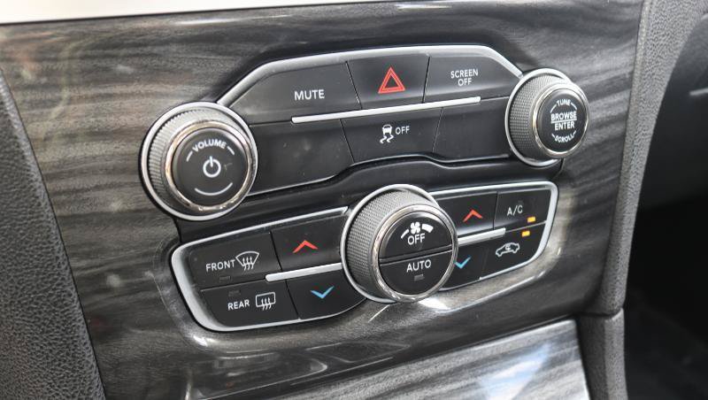 Used 2018 Chrysler 300 Touring w/ Sport Appearance Package RWD image 17