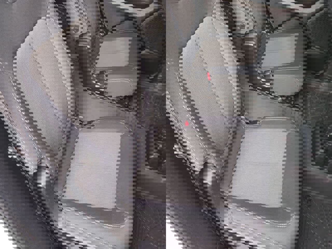 Used 2023 Jeep Grand Cherokee L Laredo image 21