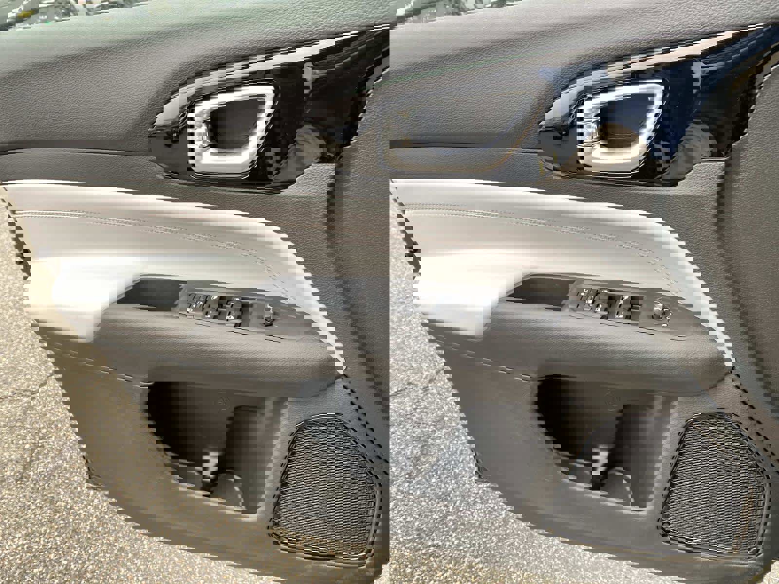 New 2026 Jeep Compass Limited image 16