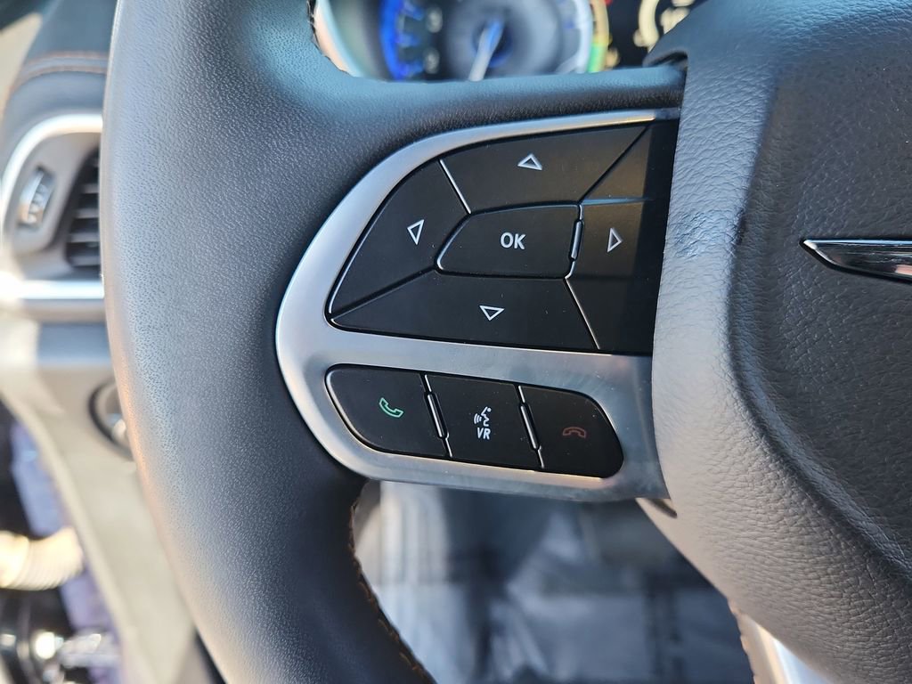 Used 2023 Chrysler Pacifica Pinnacle image 22