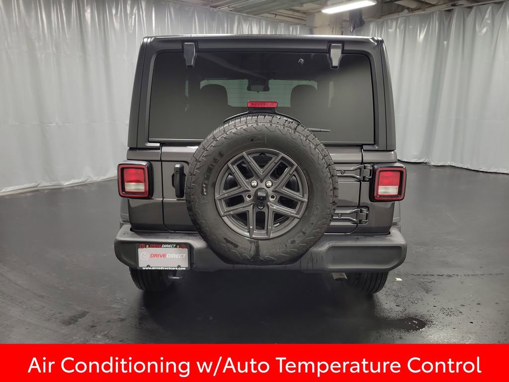 Used 2025 Jeep Wrangler Sport image 7