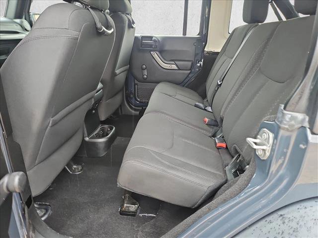 Used 2016 Jeep Wrangler Unlimited Sport w/ Connectivity Group AWD/4WD image 7