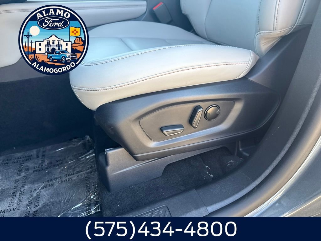 New 2026 Ford Explorer Active w/ Active Comfort Package image 4