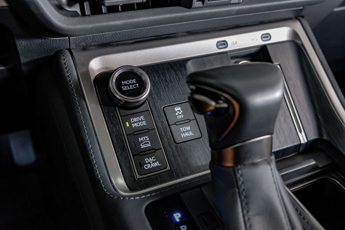 Used 2025 Lexus GX 550 image 25