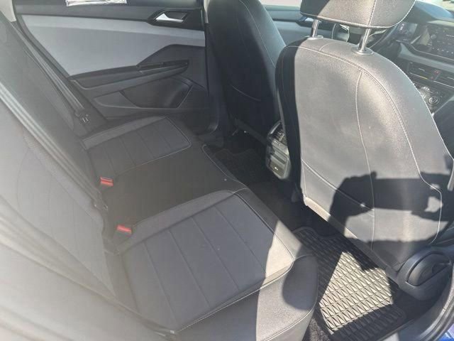 Used 2022 Volkswagen Taos SE image 9