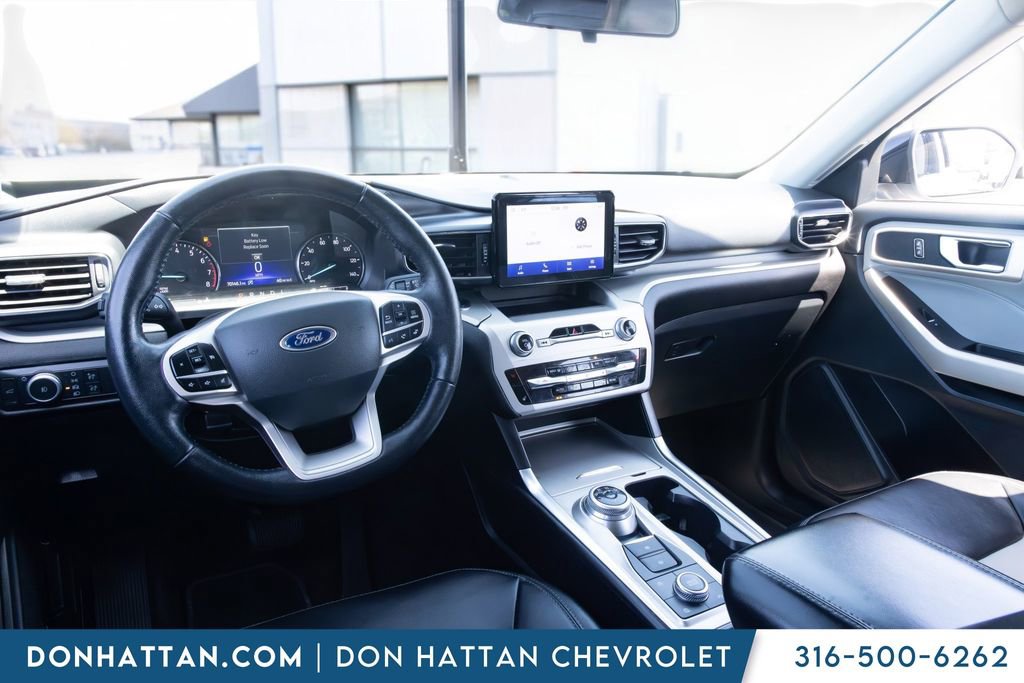 Used 2022 Ford Explorer XLT w/ Equipment Group 202A AWD/4WD image 14