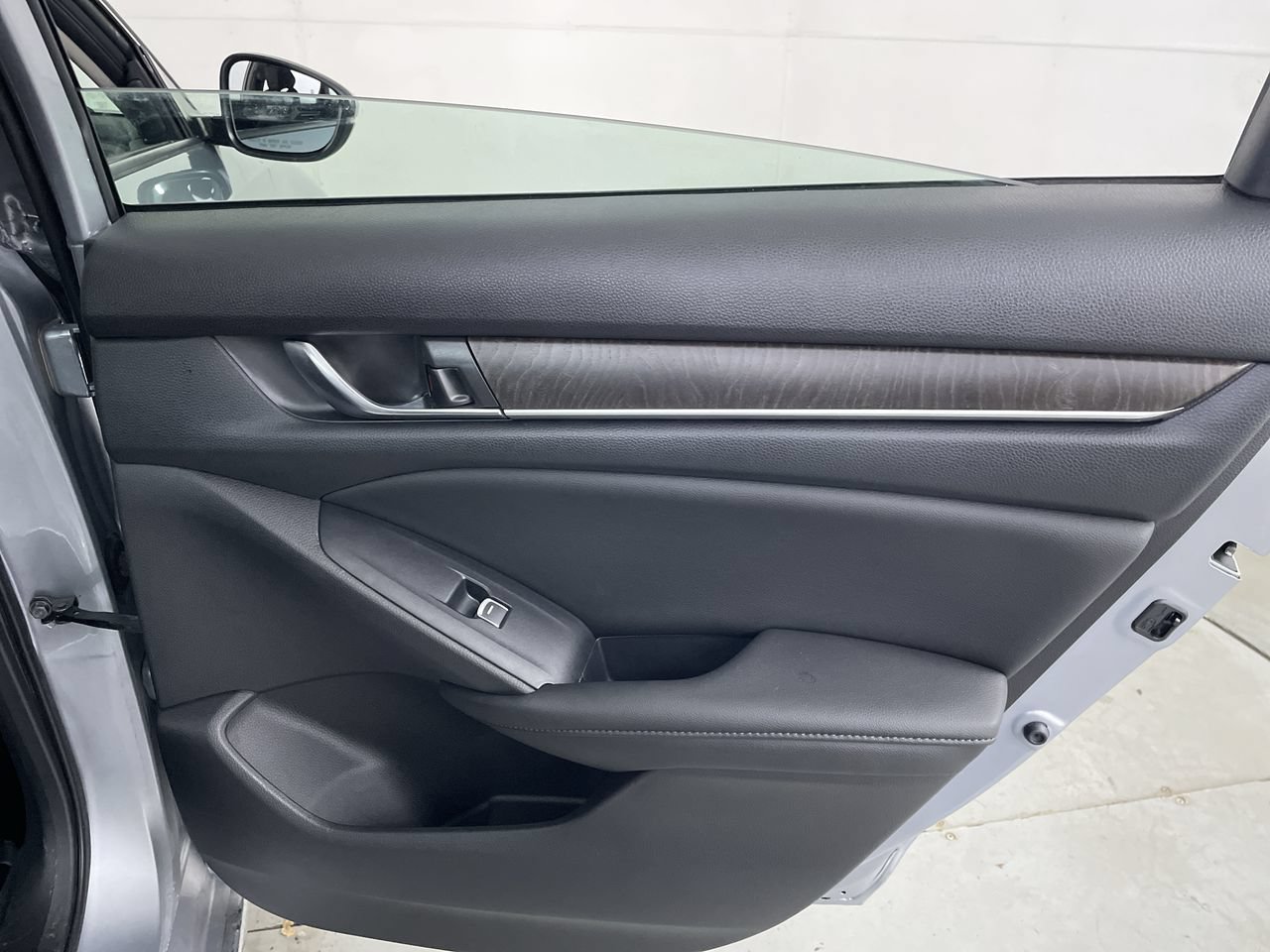 Used 2020 Honda Accord EX-L image 22