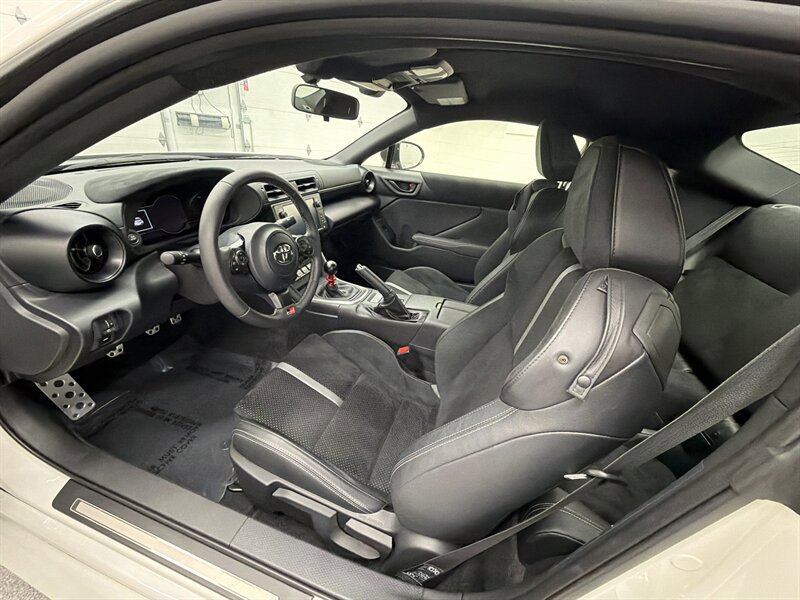 Used 2024 Toyota GR86 Premium w/ Performance Package RWD image 12