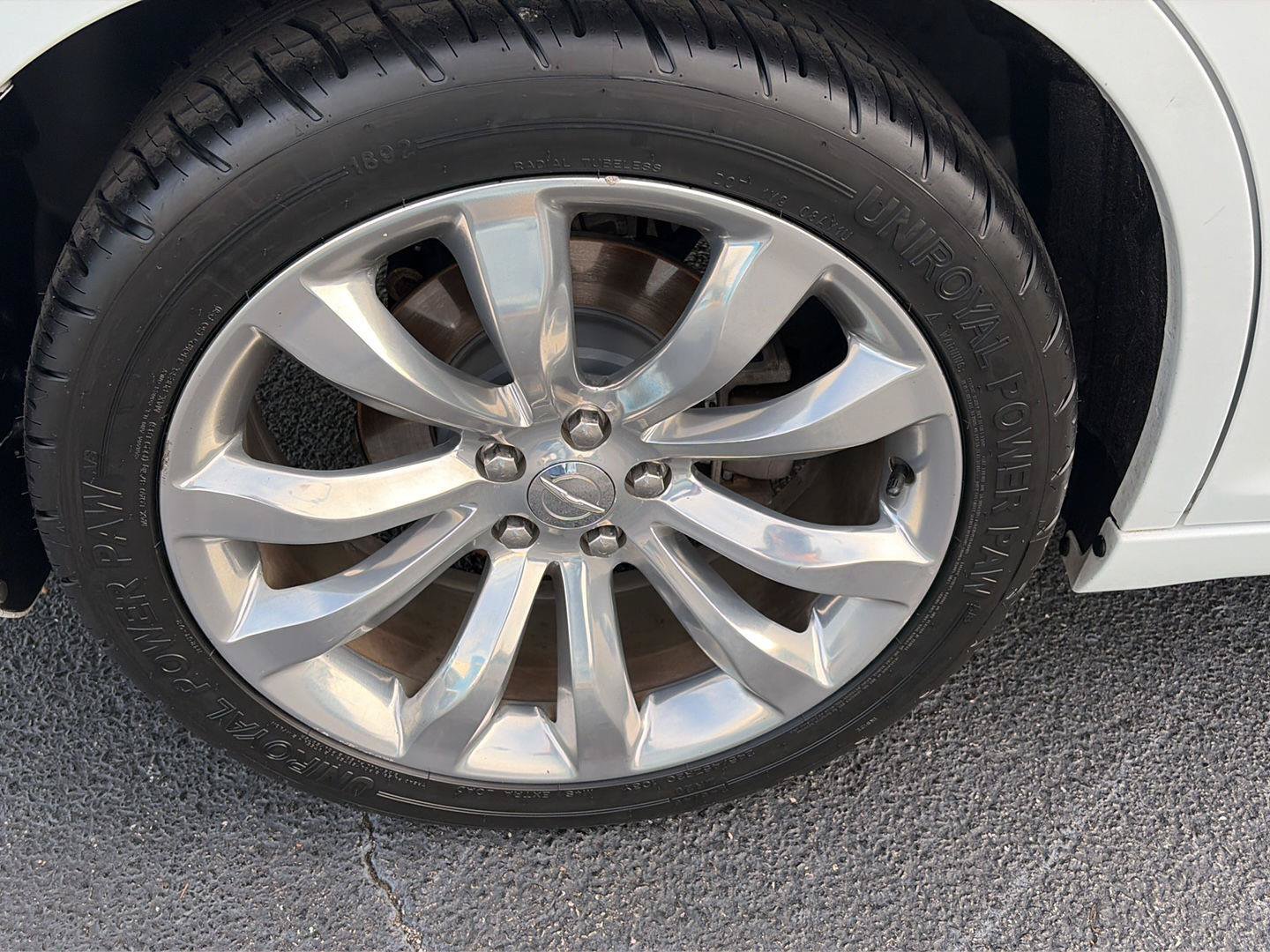 Used 2017 Chrysler 300 C w/ Safetytec Plus Group RWD image 37