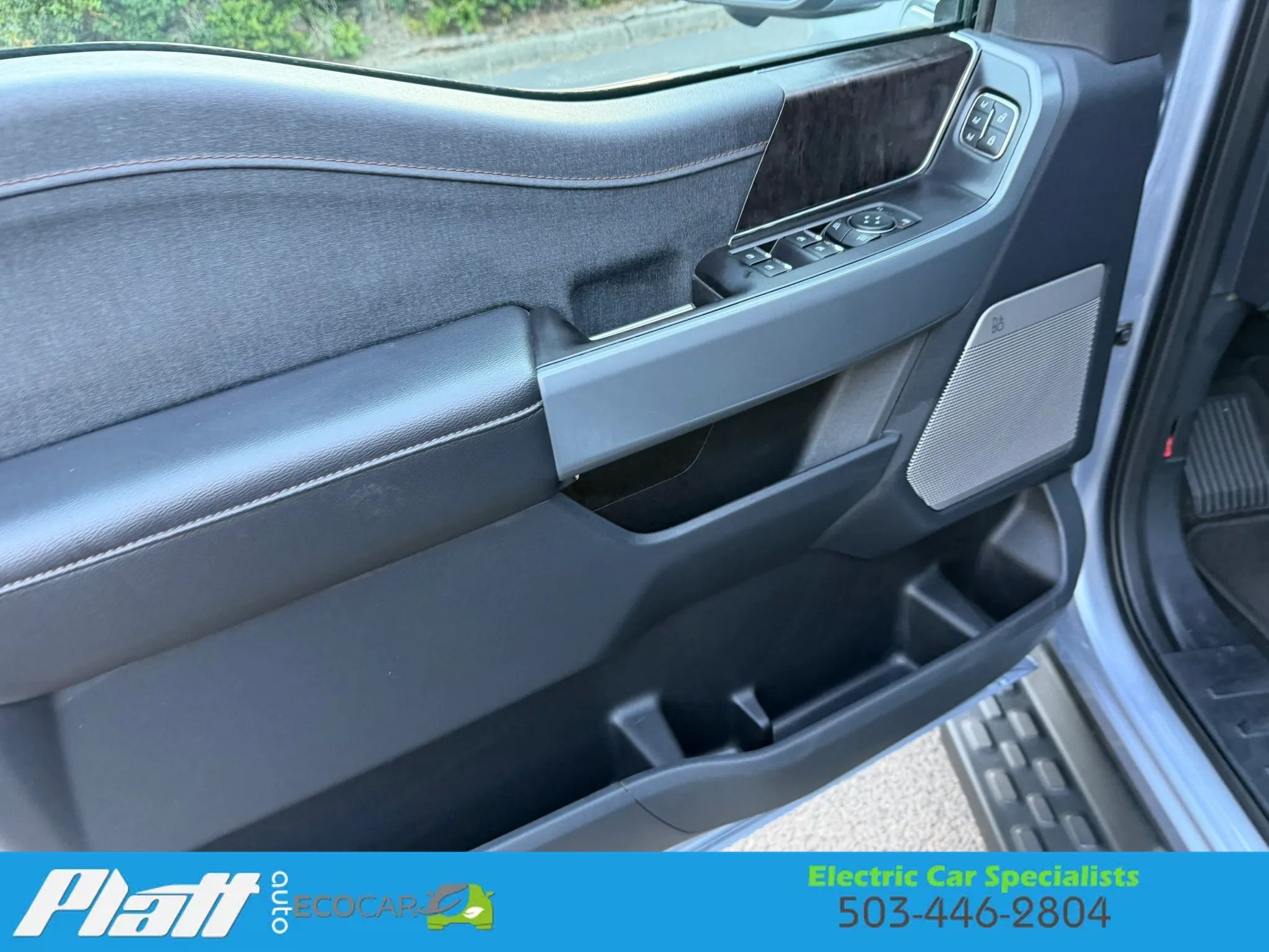 Used 2022 Ford F150 Lightning Lariat AWD/4WD image 19