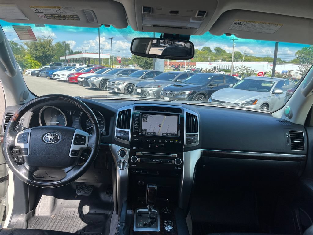 Used 2015 Toyota Land Cruiser AWD/4WD image 21