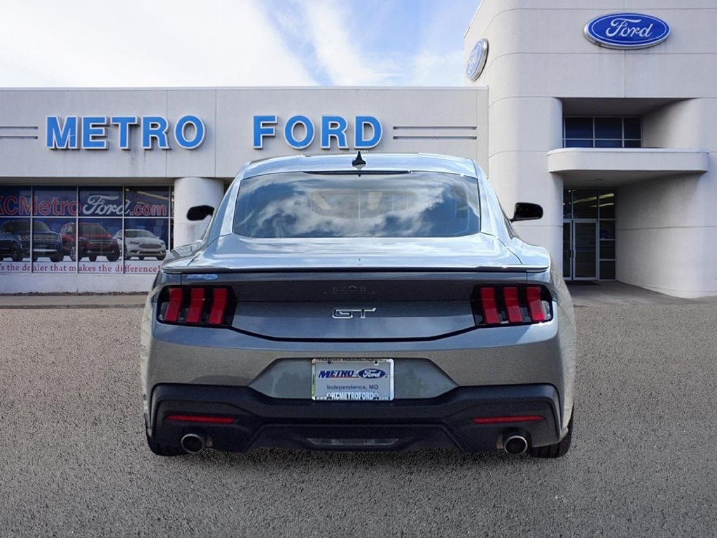 Certified 2025 Ford Mustang GT Premium RWD image 4
