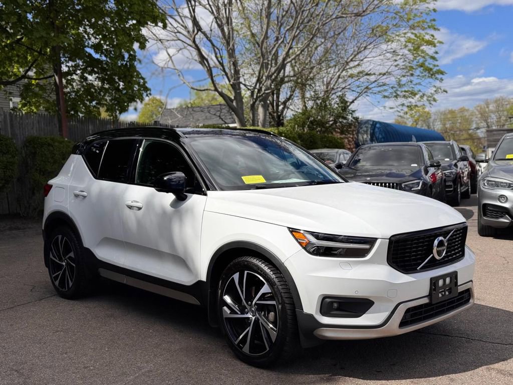Used 2021 Volvo XC40 T5 R-Design w/ Protection Package Premier AWD/4WD image 8