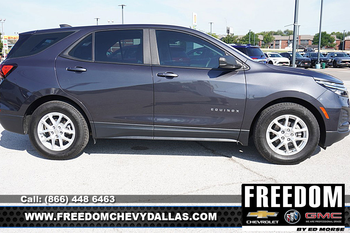 Used 2022 Chevrolet Equinox LS w/ LPO, Floor Liner Package FWD image 39