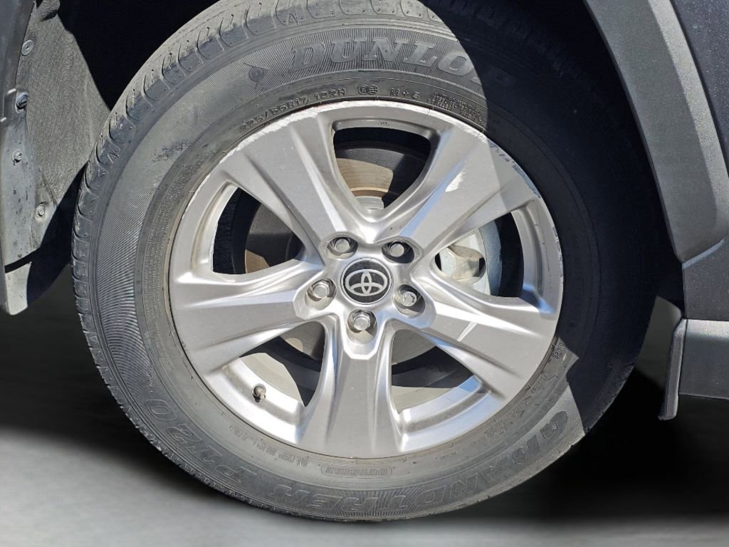 Used 2023 Toyota RAV4 XLE w/ Convenience Package AWD/4WD image 18