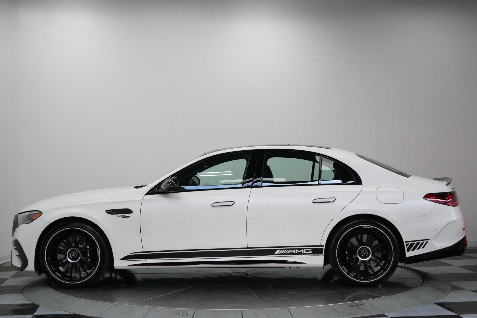 Used 2025 Mercedes-Benz E 53 AMG e 4MATIC Sedan image 6