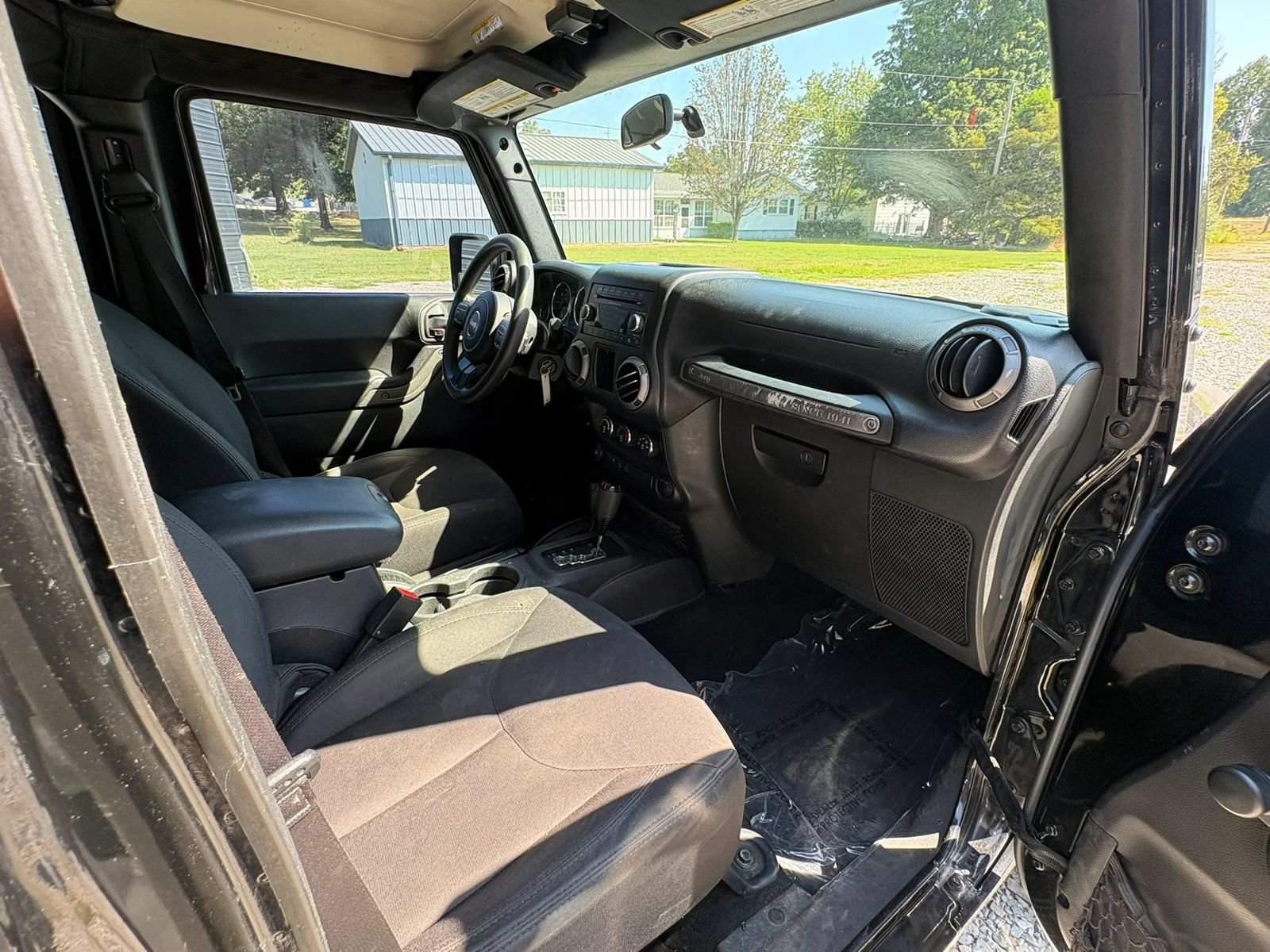 Used 2015 Jeep Wrangler Unlimited Sport w/ Max Tow Package AWD/4WD image 10